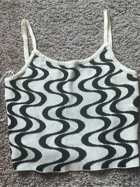 Women’s Black & White Wave Knit Cami Top